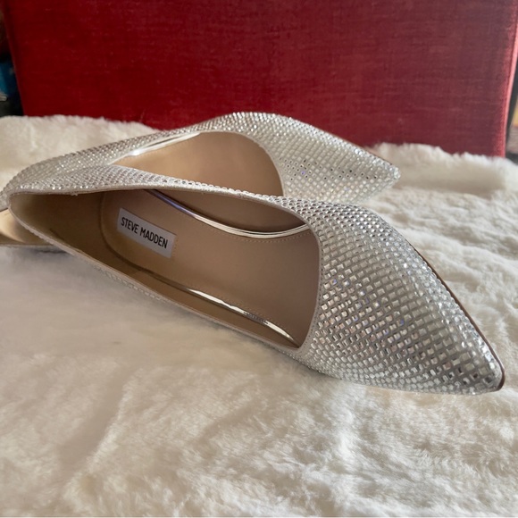 PreLoved Steve Madden Rhinestone pumps - Picture 4 of 8